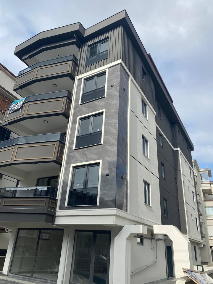 BAHÇELİEVLERDE MERKEZİ LOKASYON ULTRA LÜKS 4+1 190 M2 FERAH SATILIK DAİRE