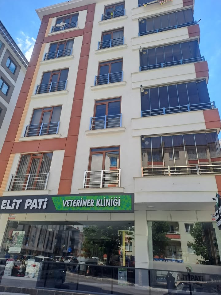MEHMET AKİF ERSOY CAD. ÜZERİ MERKEZİ LOKASYON LÜKS 3+1 135 M2 SATILIK KUPON DAİRE